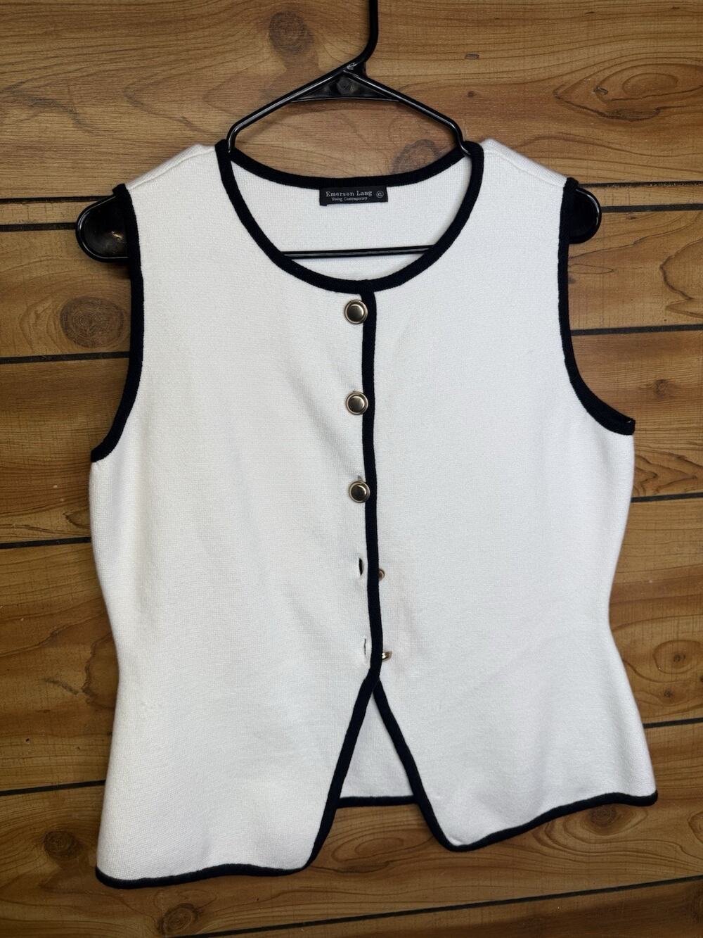 Boutique Vest Cottage Core, Classy, Fisherman style chunky buttons Size XL